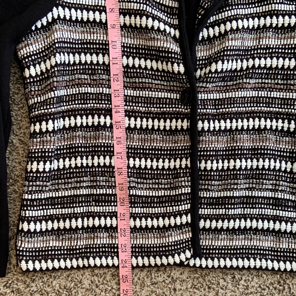 Black and White Patterned Cardigan Chico’s size 2 - Picture 6 of 10